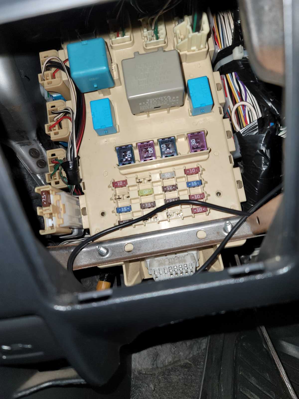 scion xb fuse diagram