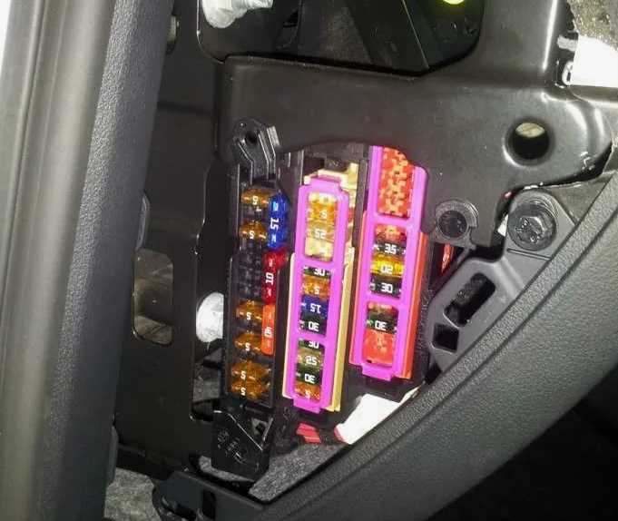 audi q5 2012 fuse box diagram