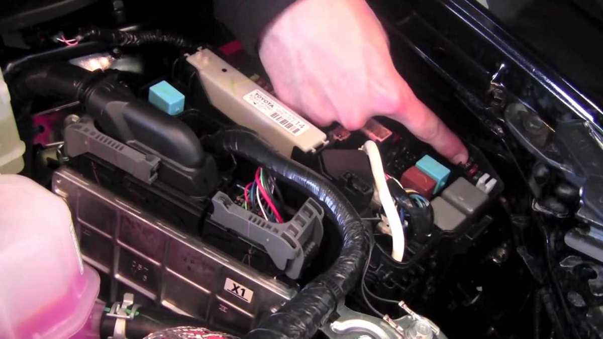 2011 toyota prius fuse box diagram