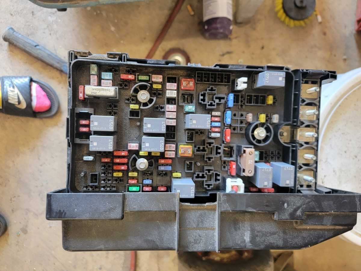 headlight 2012 chrysler 200 fuse box diagram