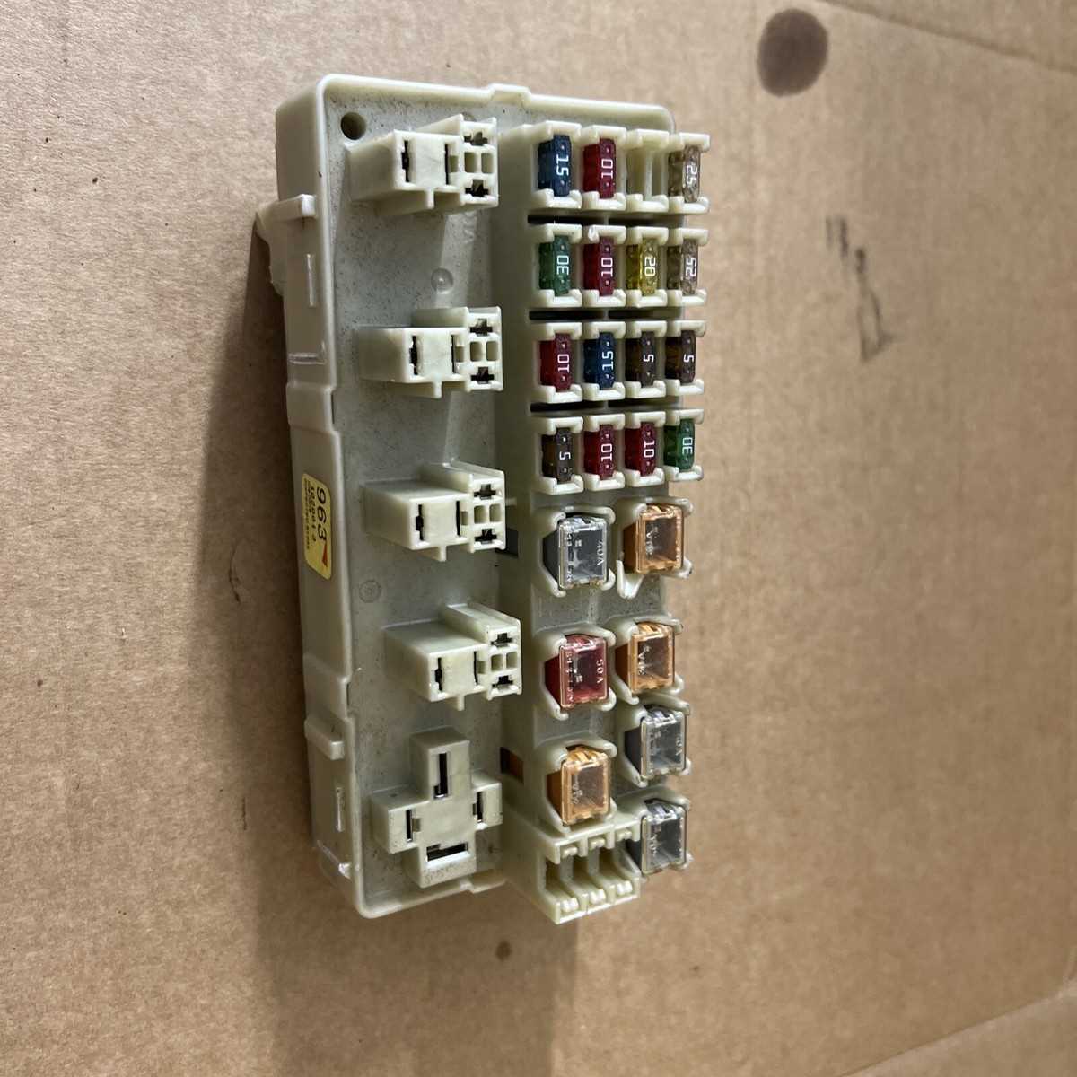 2005 corolla fuse box diagram