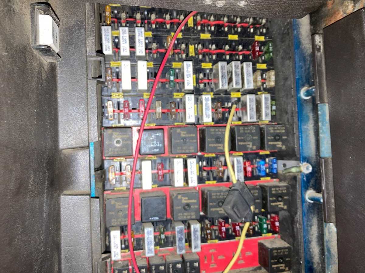 2012 kenworth fuse box diagram