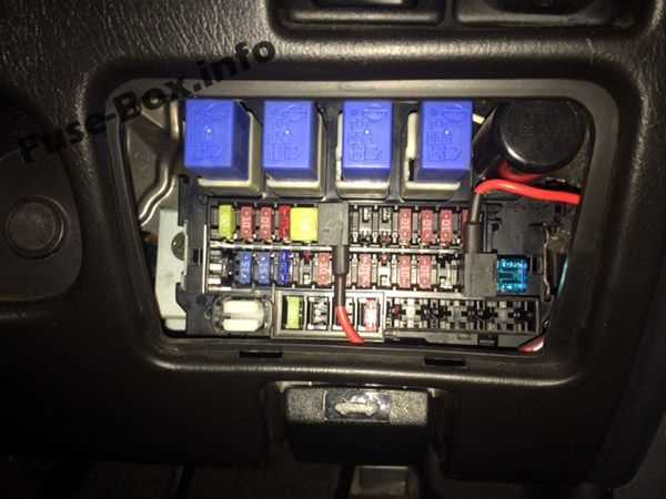 nissan navara np300 fuse box diagram