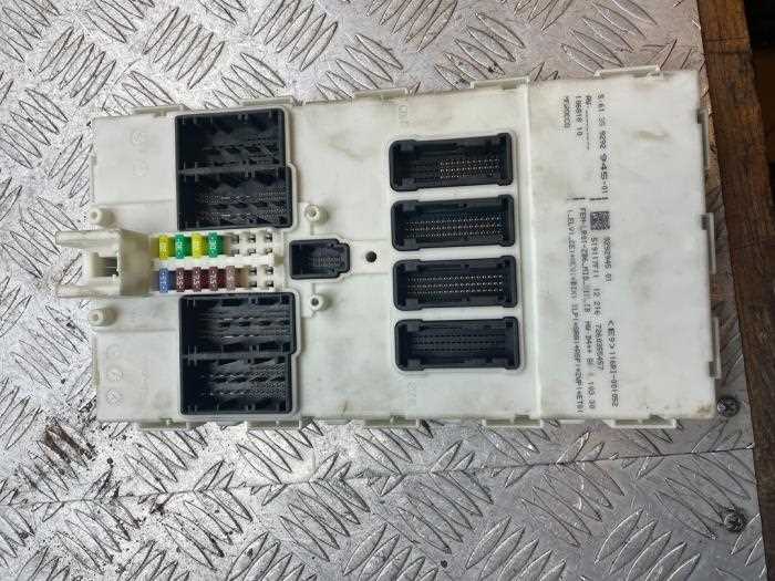 e92 335i fuse box diagram