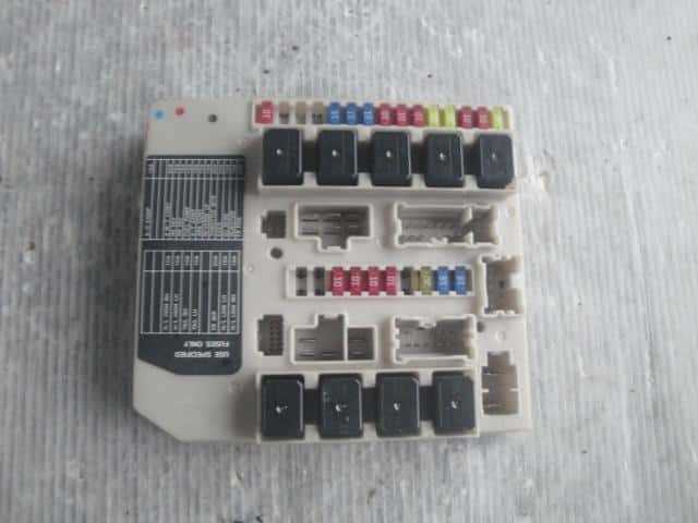 2013 nissan cube fuse box diagram