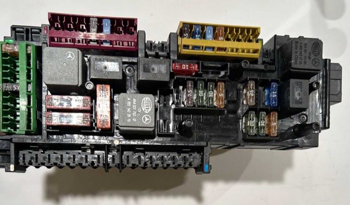 2010 mercedes glk350 fuse box diagram
