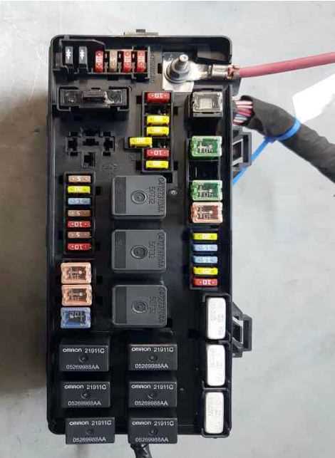 2006 chrysler 300 fuse box diagram in trunk