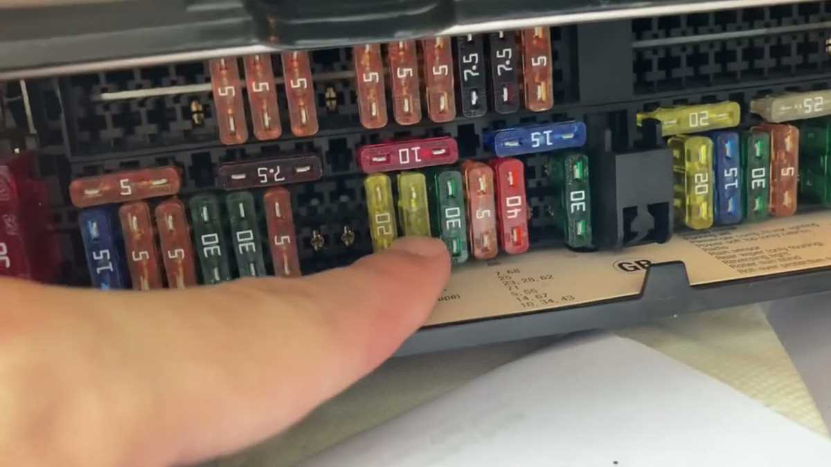 fuse diagram bmw e46