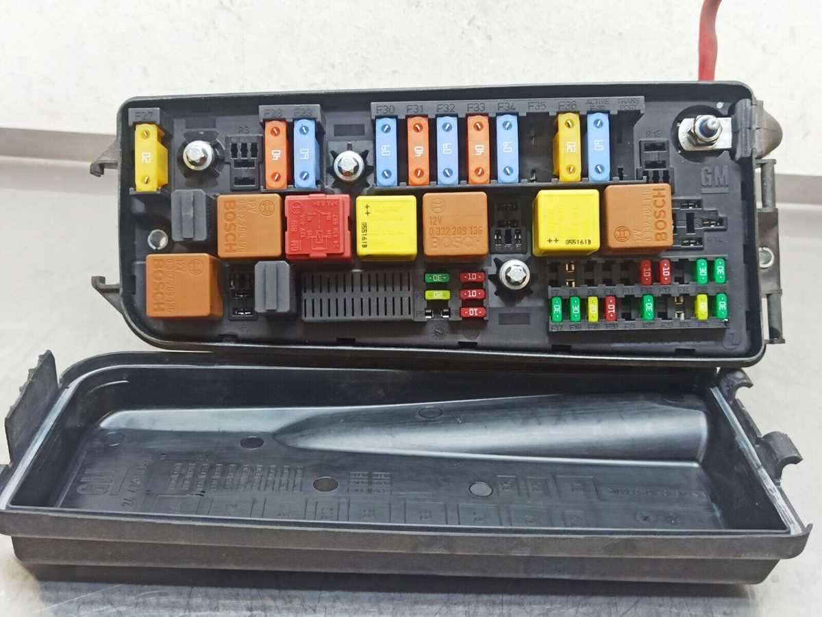 04 saab 9 3 fuse diagram