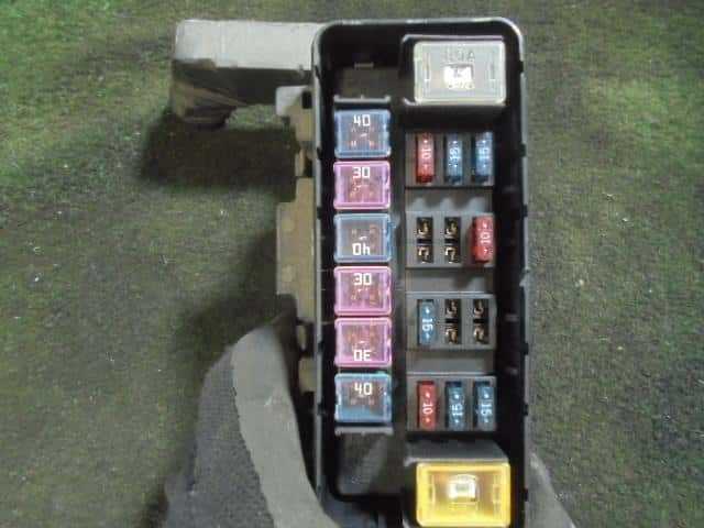 nissan sunny b15 fuse box diagram