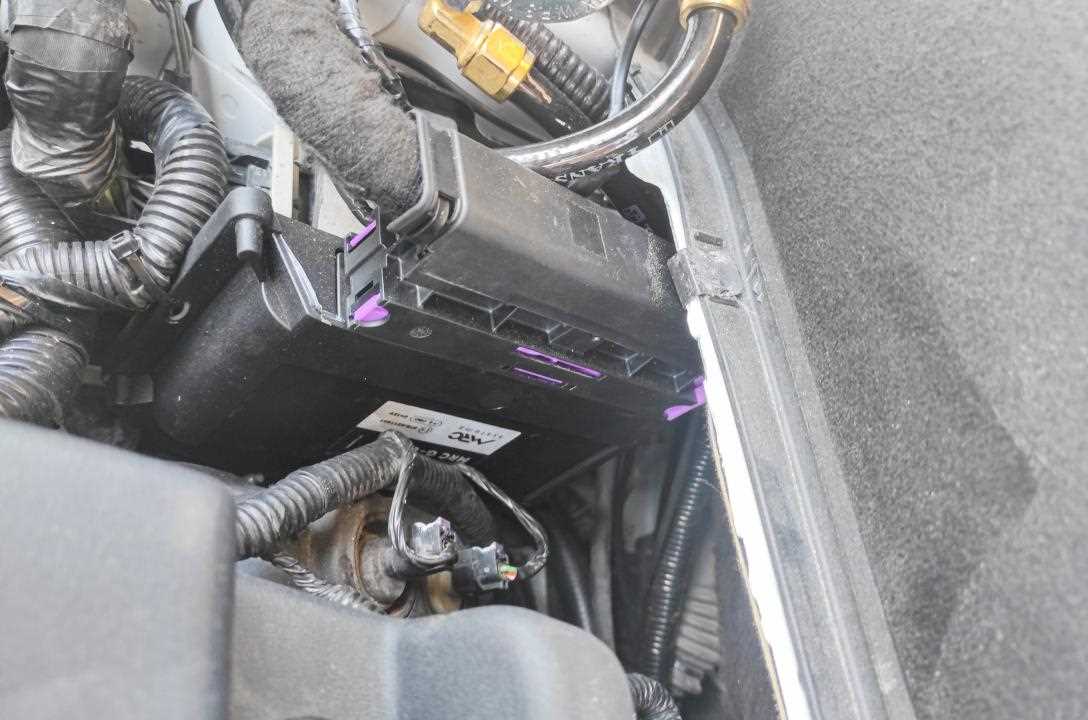 08 lincoln mkx under hood fuse box diagram