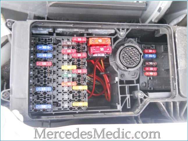 2005 mercedes benz e320 fuse box diagram