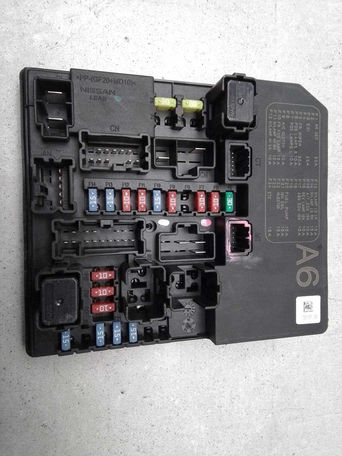 nissan pulsar 2015 fuse box diagram