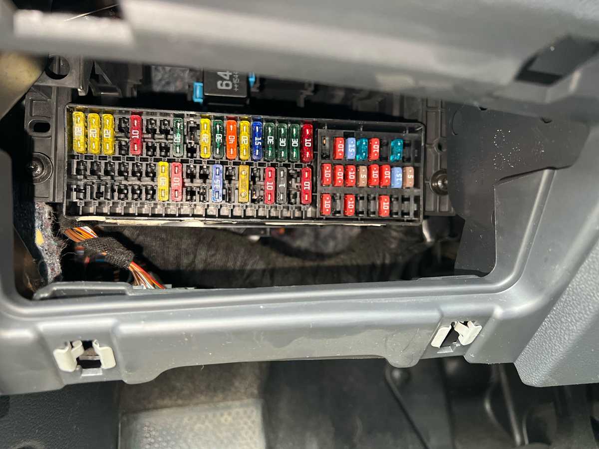 2003 volkswagen jetta fuse box diagram