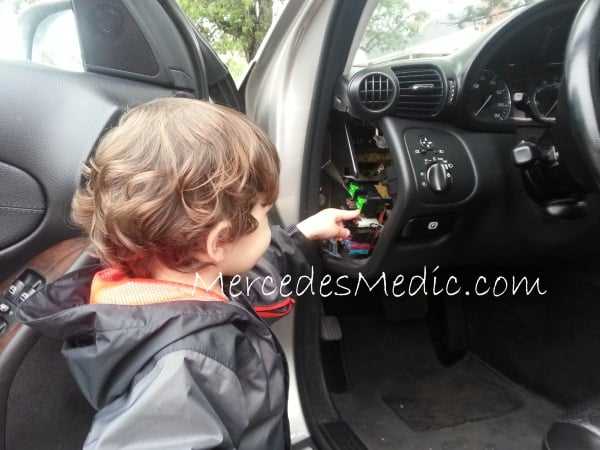 mercedes benz c200 fuse box diagram