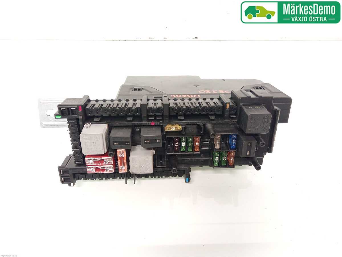 mercedes glk fuse box diagram