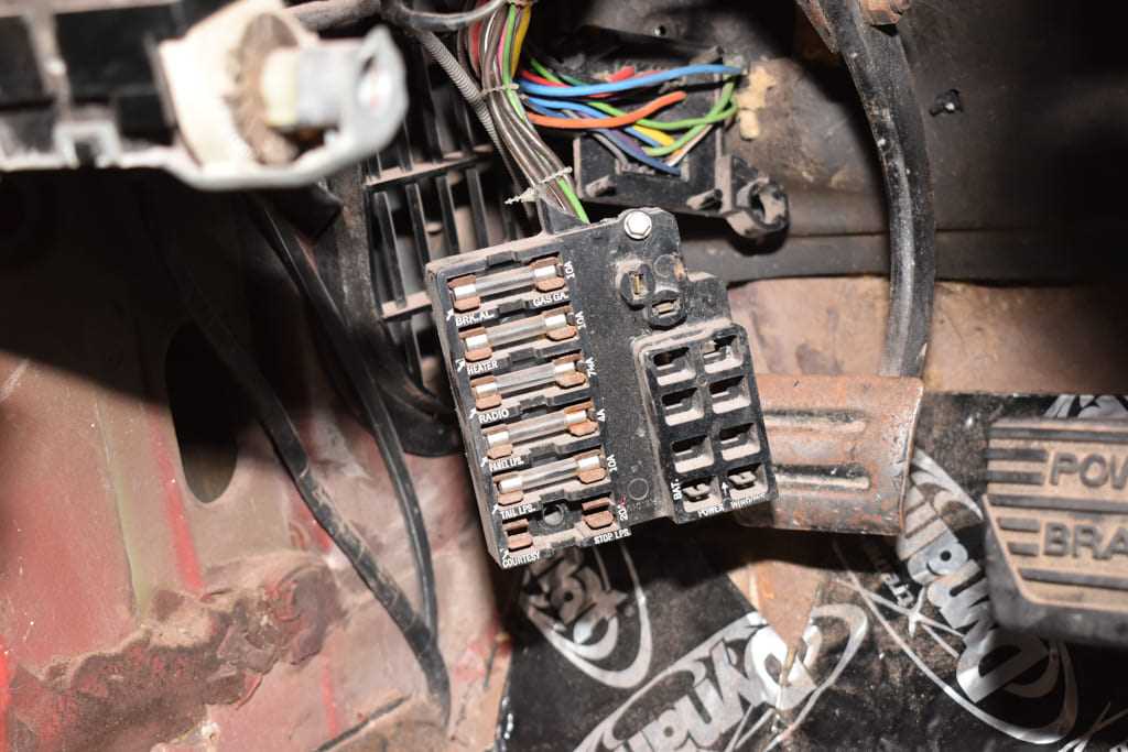 1981 corvette fuse block diagram