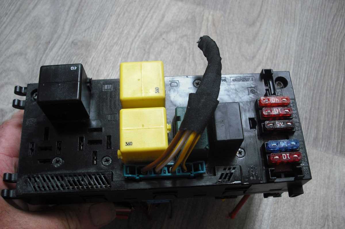 mercedes w209 fuse box diagram