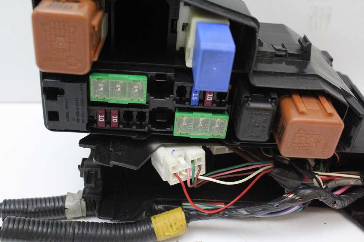 nissan altima 2013 fuse box diagram