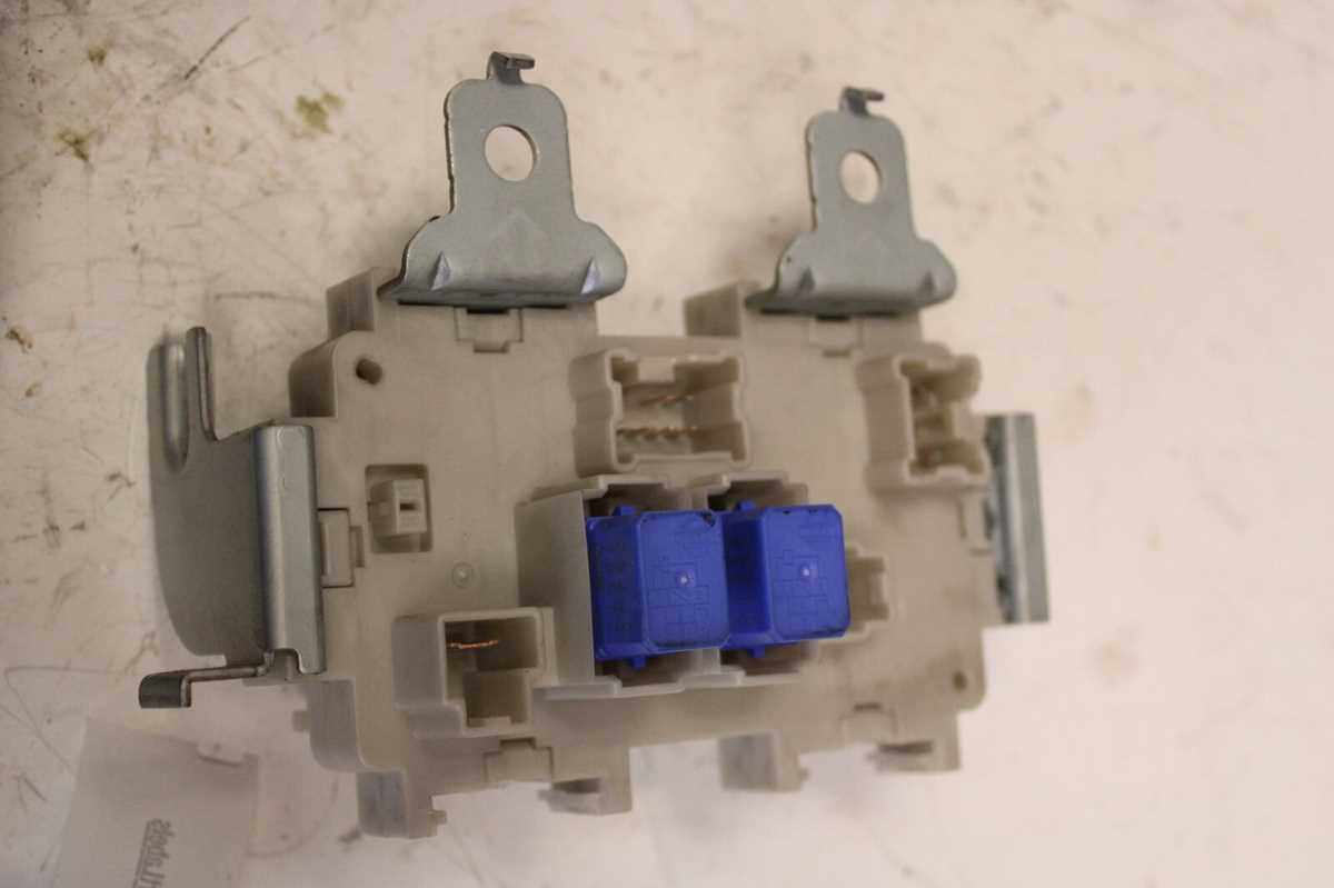 04 nissan 350z fuse box diagram