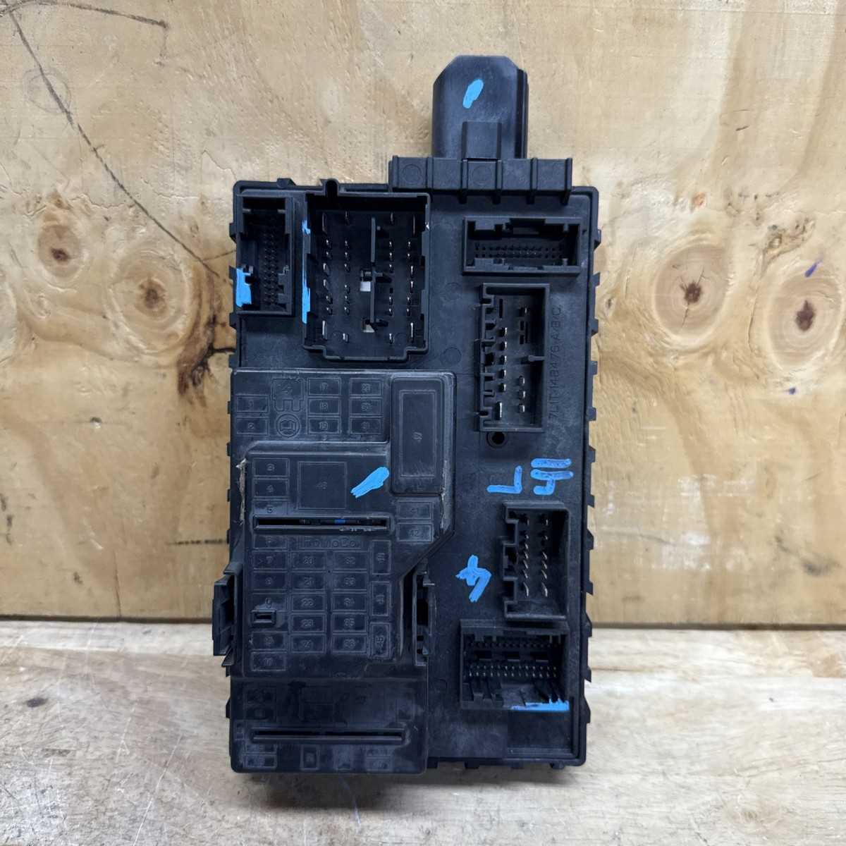 07 lincoln navigator fuse panel diagram