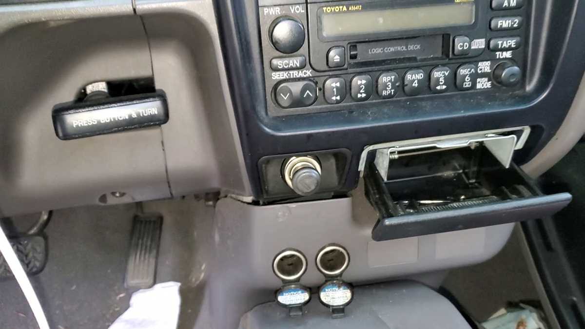 2004 toyota tacoma fuse box diagram