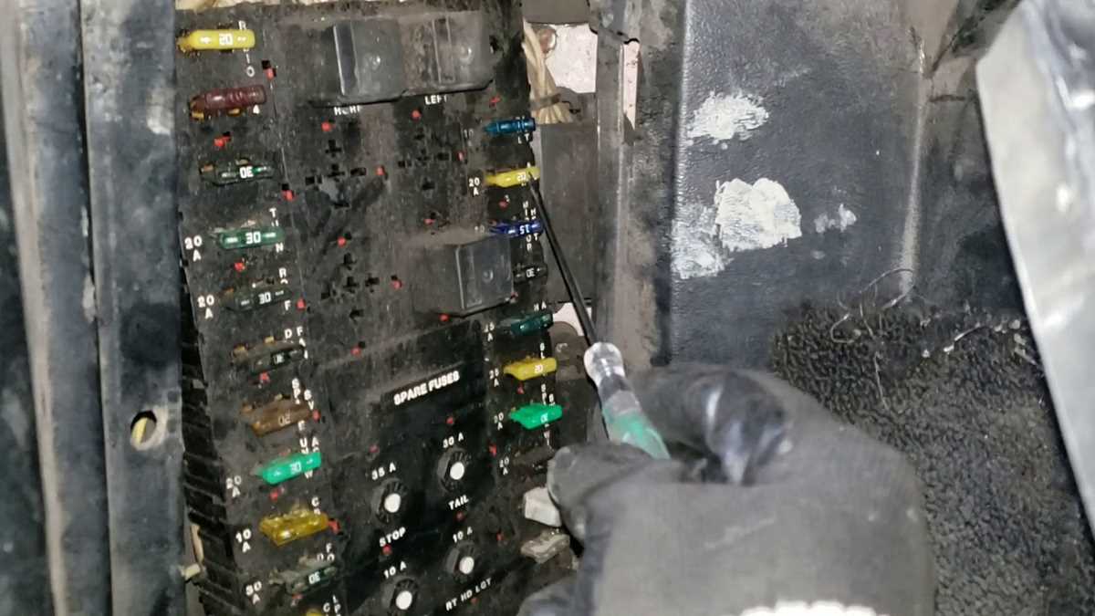kenworth w900 fuse panel diagram kenworth w900 fuse panel diagram