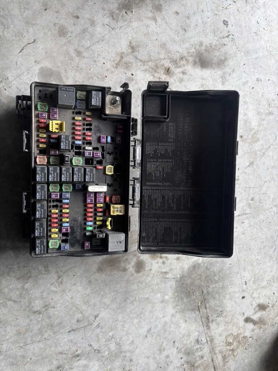 2005 dodge ram 3500 fuse box diagram