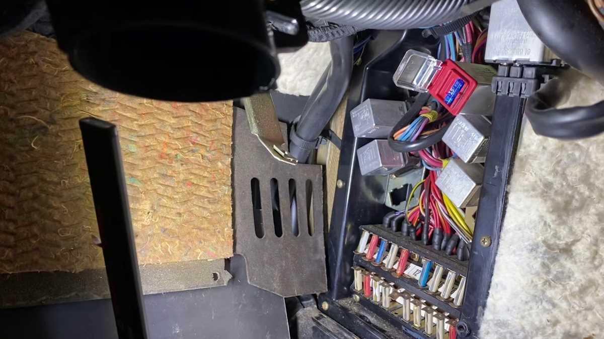 1985 mercedes sl 560 fuse diagram