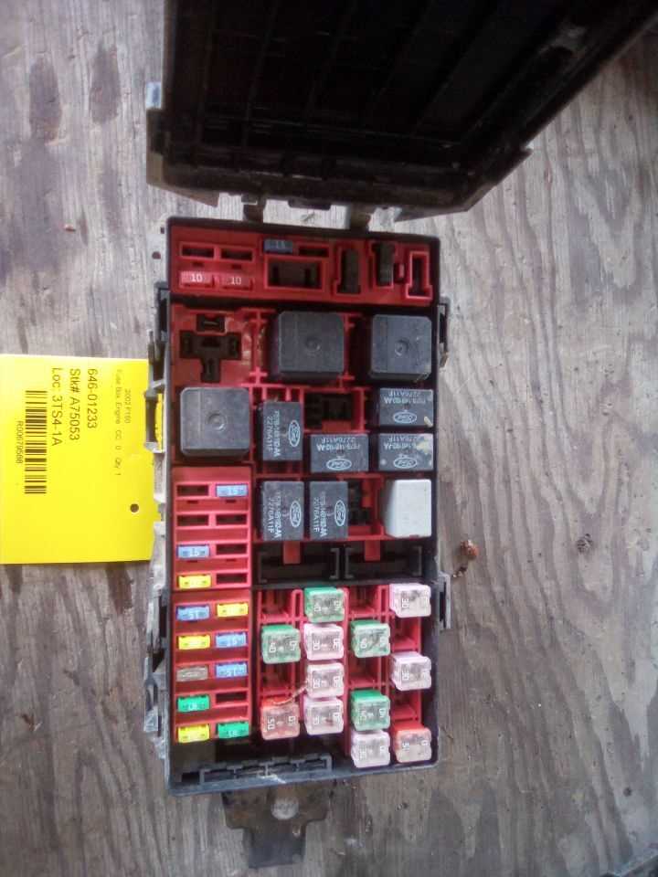 2006 lincoln mark lt fuse box diagram