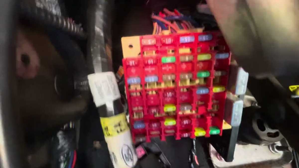 04 e450 fuse diagram