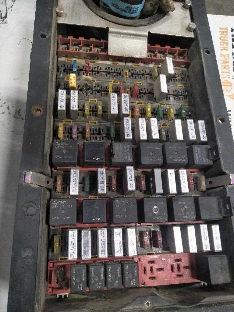 t800 fuse diagram