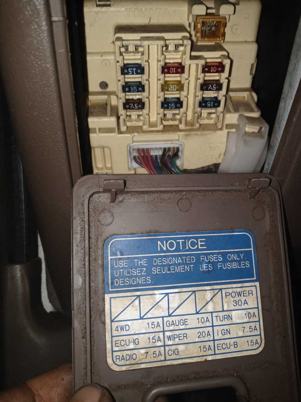 tacoma fuse box diagram