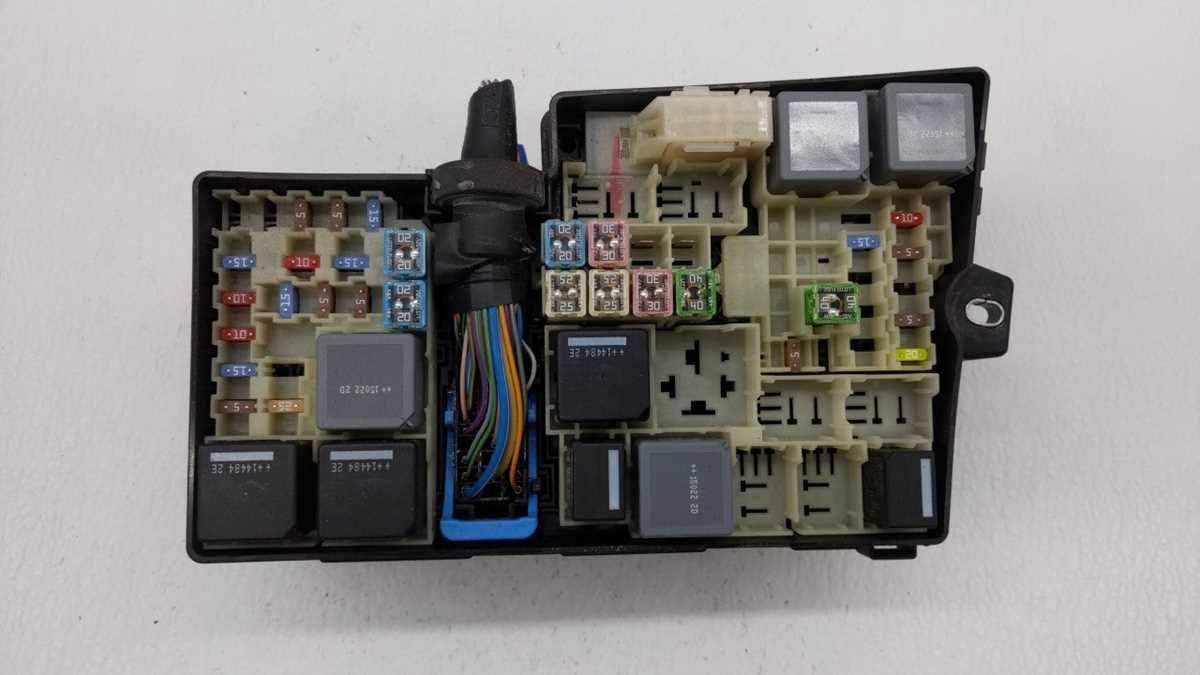 fuse panel 2014 ford escape fuse box diagram