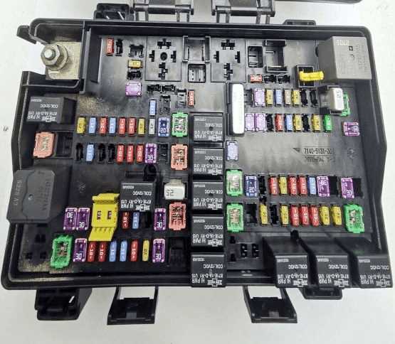 jeep grand cherokee 2014 fuse box diagram