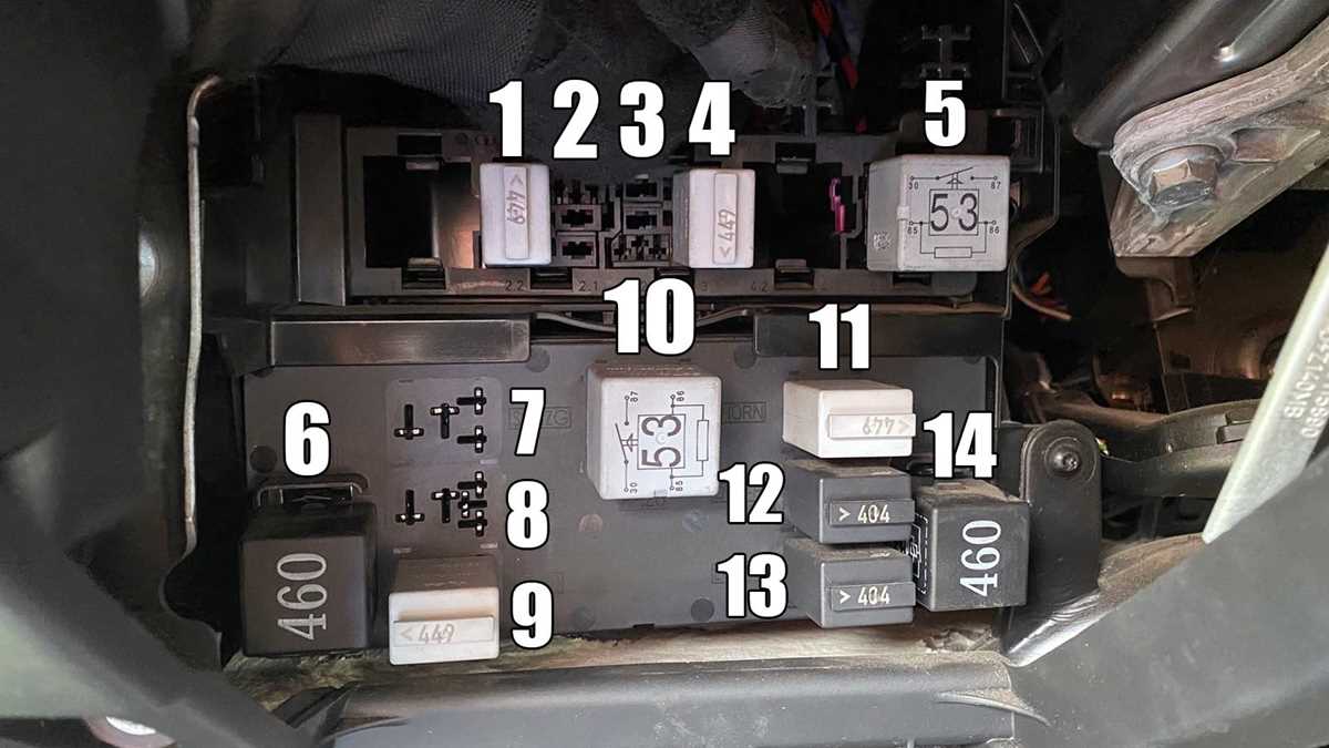 volkswagen passat 2006 fuse box diagram