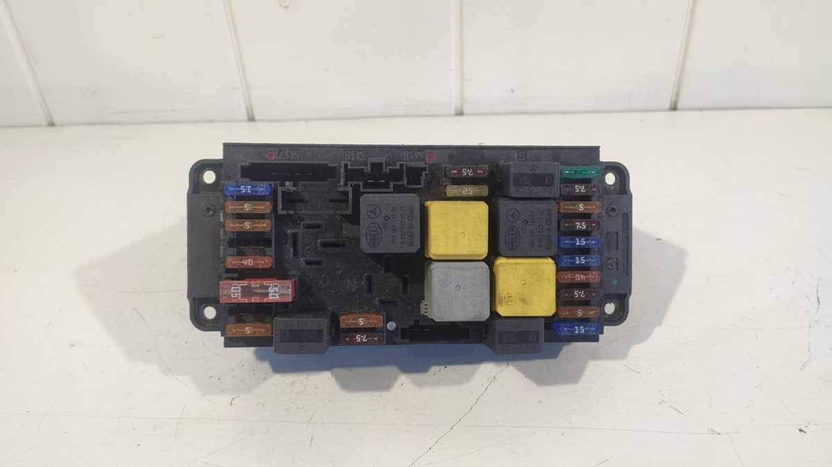 w203 fuse box diagram