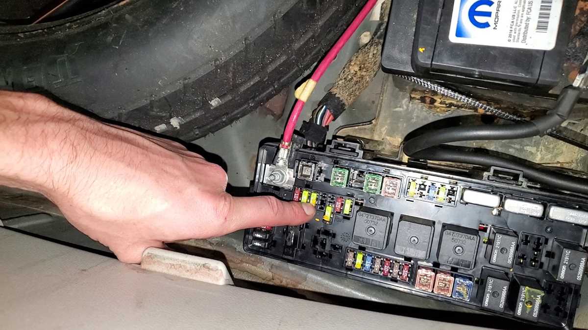 05 dodge magnum fuse diagram