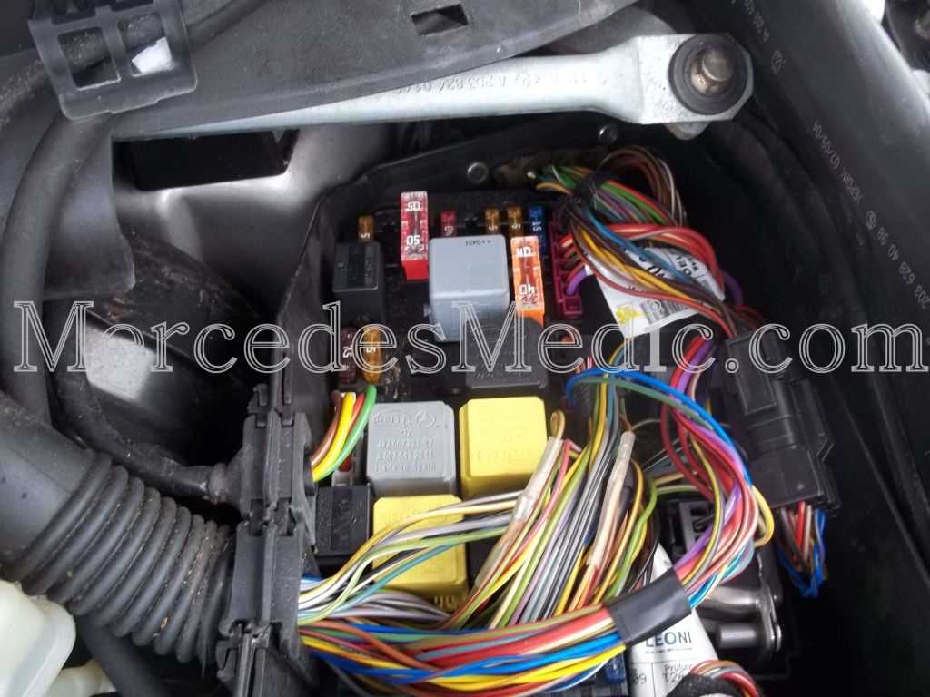 2006 mercedes fuse box diagram