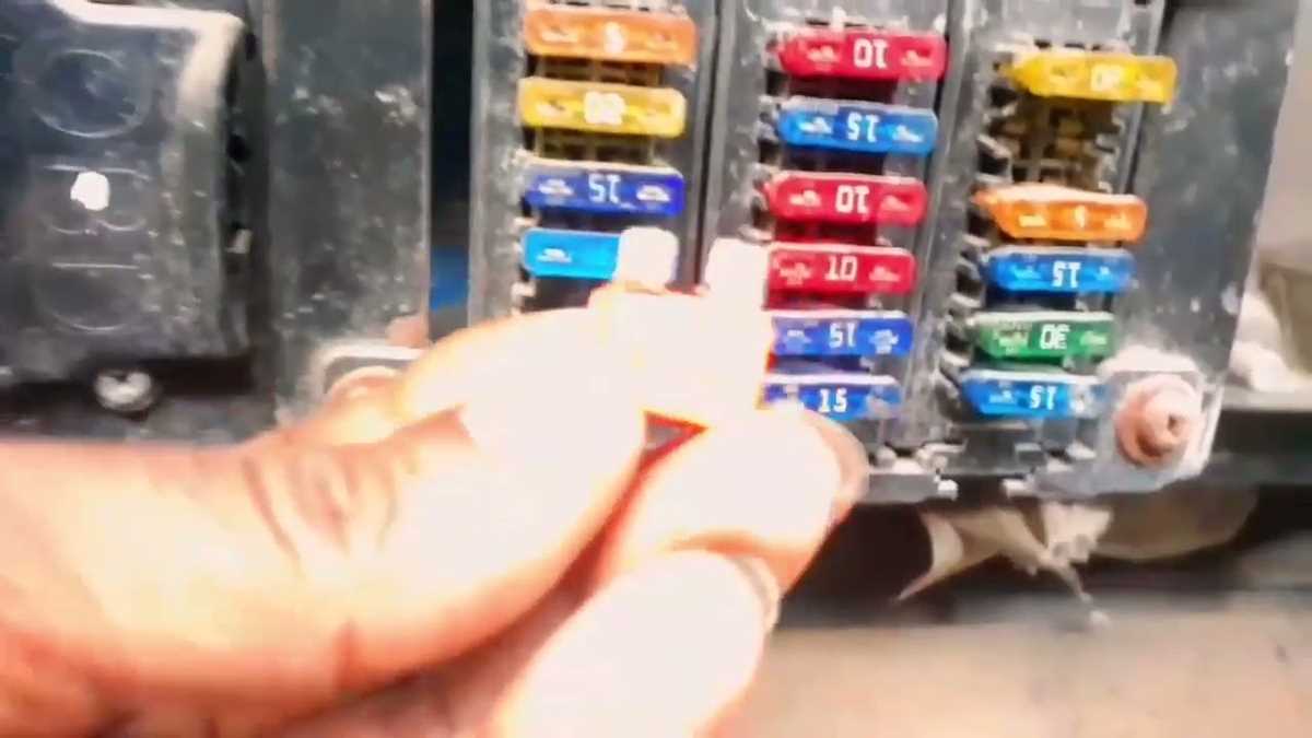 hino 700 fuse box diagram