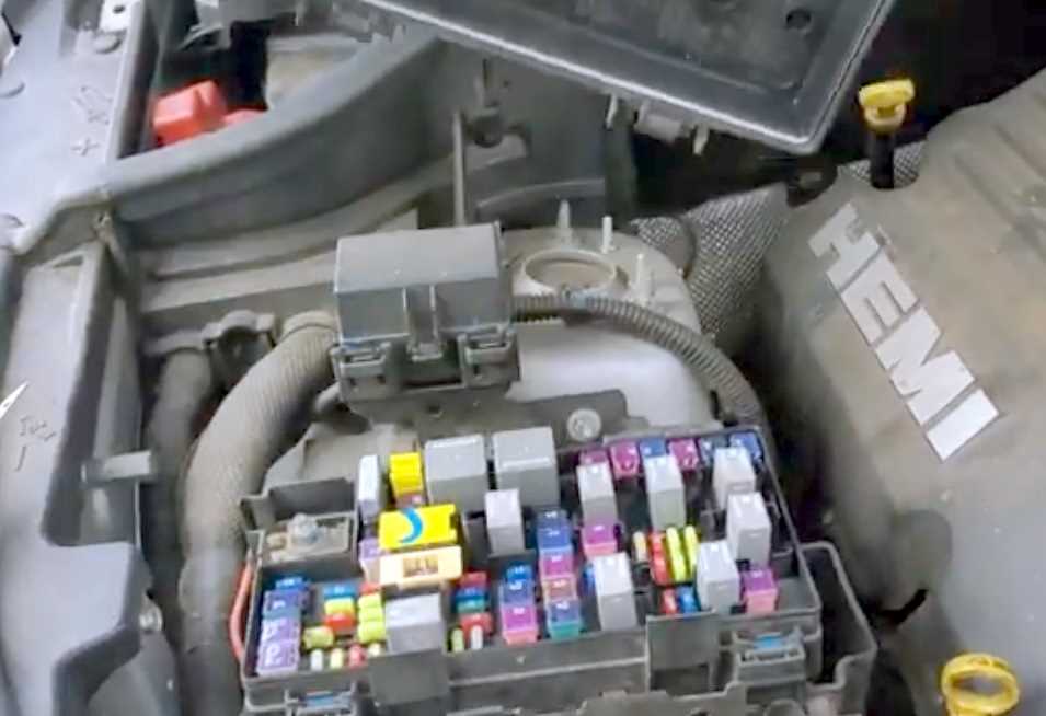 2012 jeep grand cherokee overland fuse box diagram