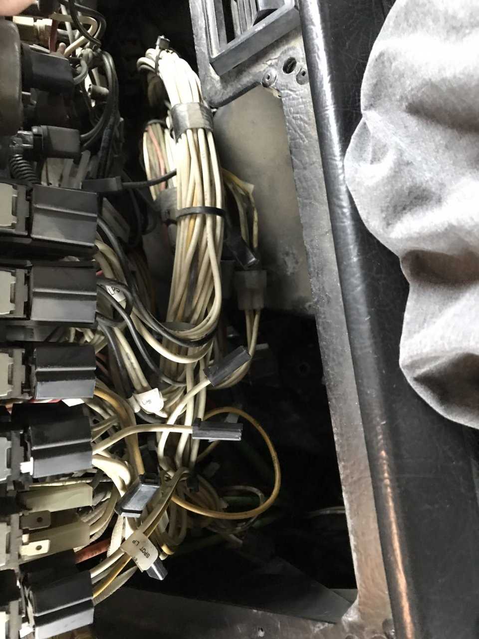 2007 peterbilt 379 fuse box diagram