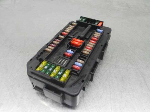 2013 bmw f30 fuse box diagram