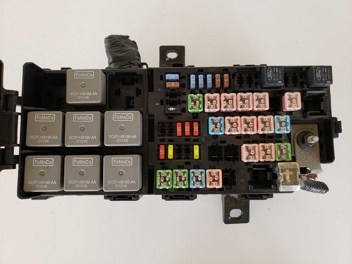 2014 ford mustang v6 fuse box diagram