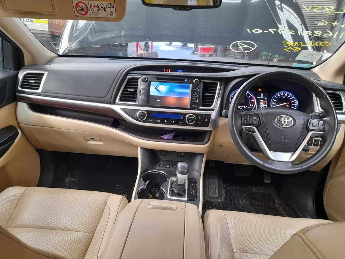 toyota kluger fuse box diagram
