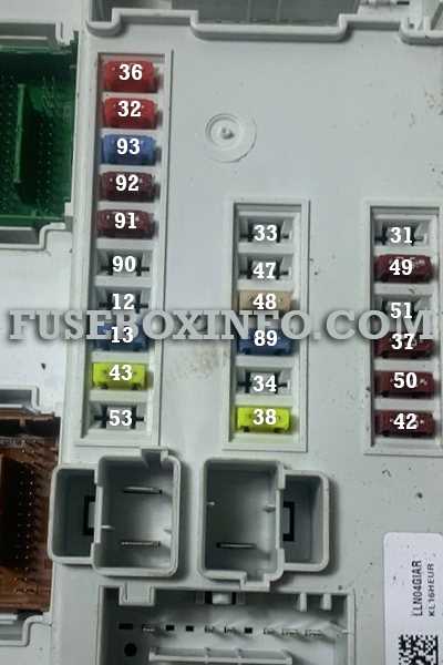 2011 chrysler 200 interior fuse box diagram