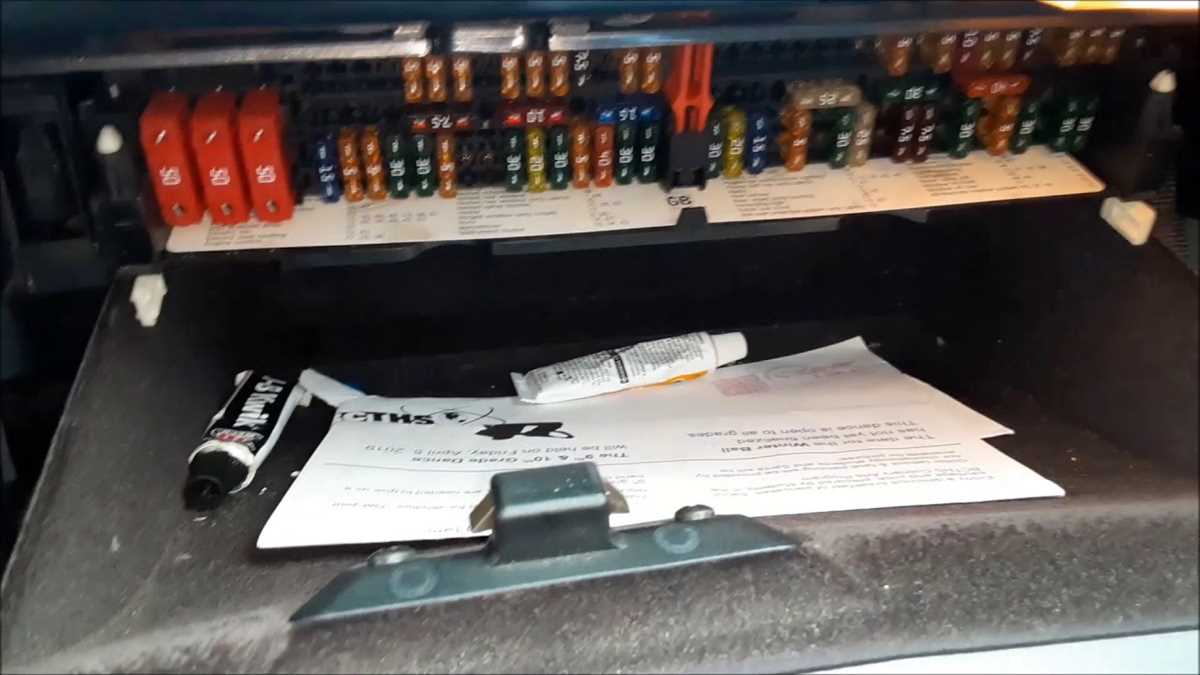 2001 bmw 330ci fuse box diagram