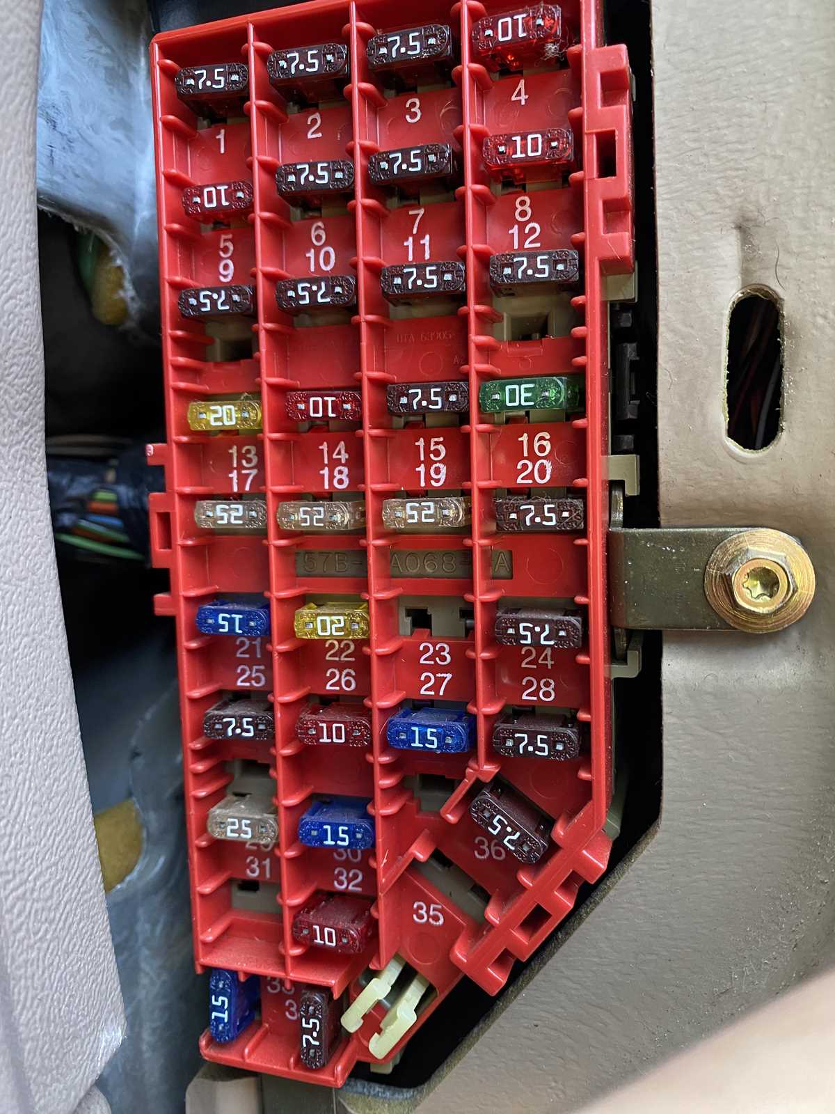 02 ford explorer fuse diagram